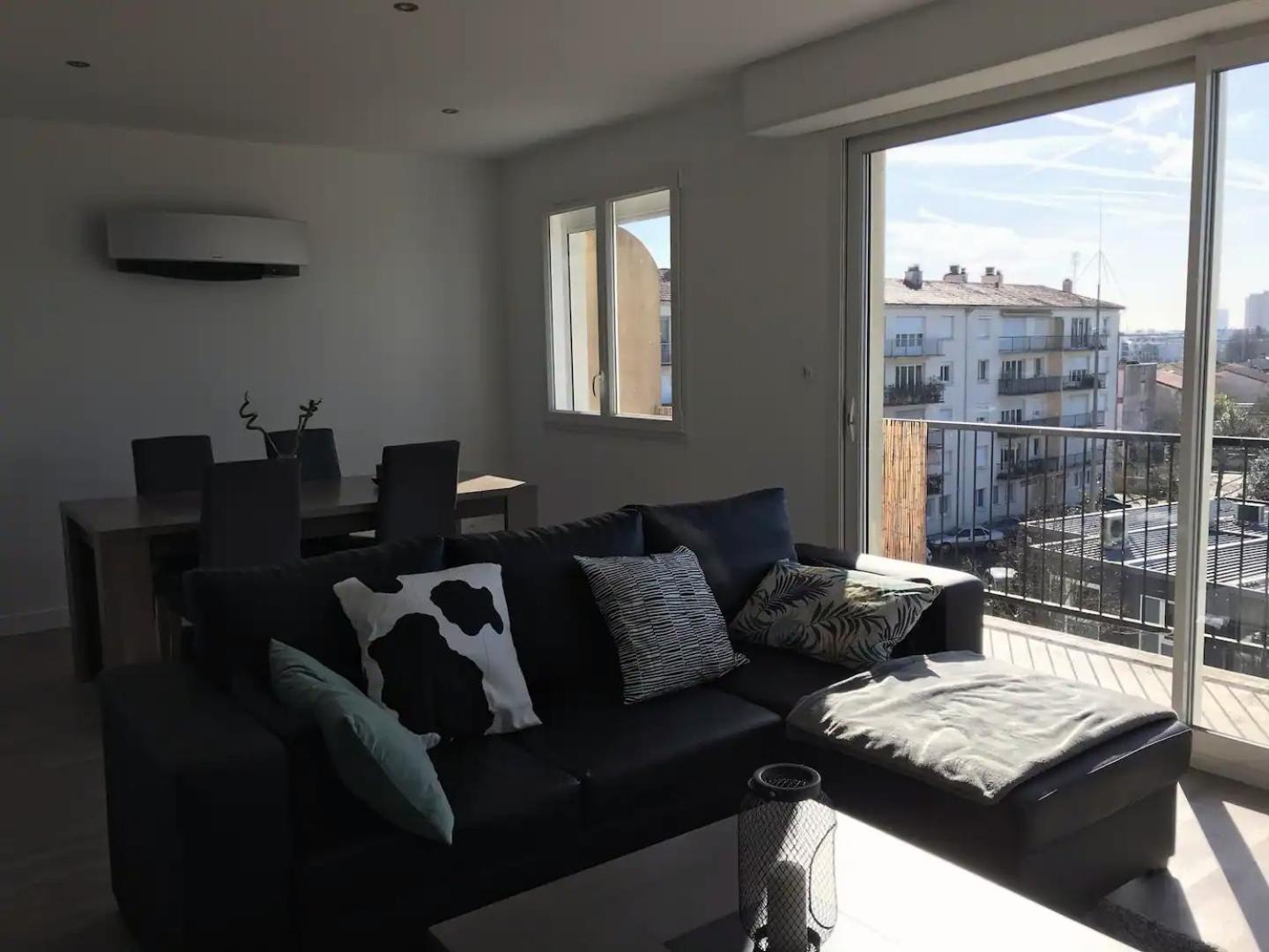 Superbe Appartement Proche Bordeaux Pied Du Tram Lormont Exterior photo